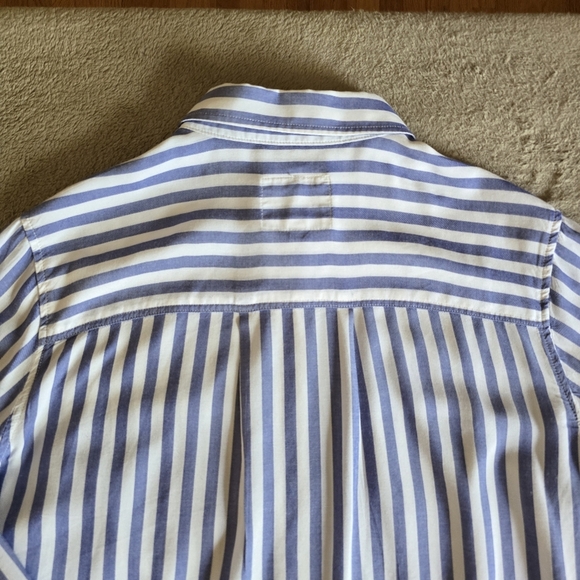 Rails Val Blue White Stripe tie front button up shirt size medium - Picture 10 of 14